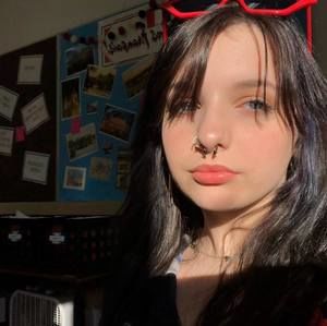 Meet your Posher, Ella